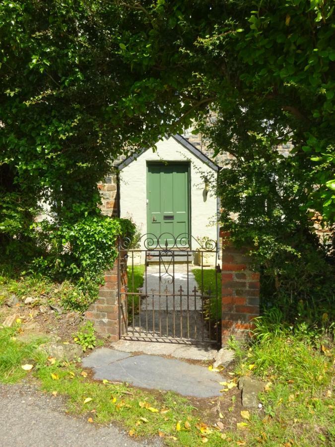 Tabor House B&B Fishguard Exterior foto